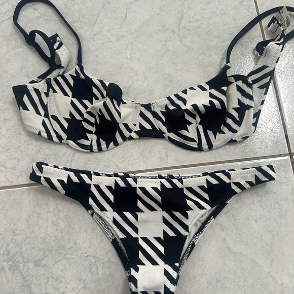 SOLID & STRIPED Other - Solid & Striped Bikini